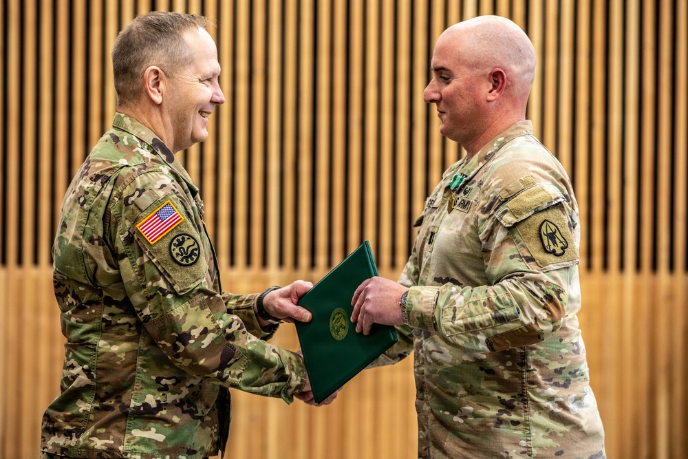 HHC 1889th Regional Support Group Passes the Guidon of Leadership