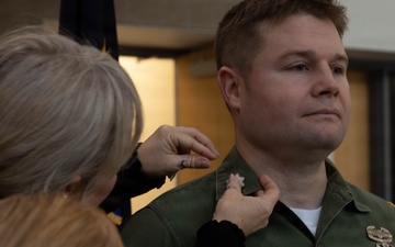 Army Maj. Wears Father's Utility Uniform During Promotion Ceremony