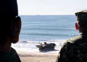 Distinguished visitors survey Steel Knight 25 operations