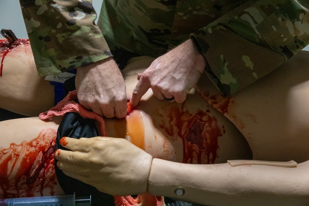 Guard soldiers sharpen combat medic skills in advanced simulation course