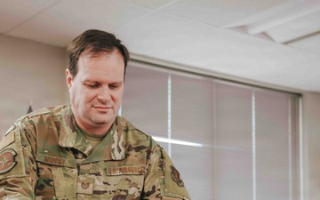 Airmen take home donated hams