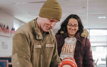 Airmen take home donated hams