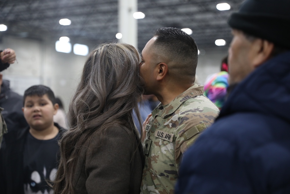 Soldiers from the Illinois Army National Guard’s 2nd Battalion, 130th Infantry Regiment Return Home