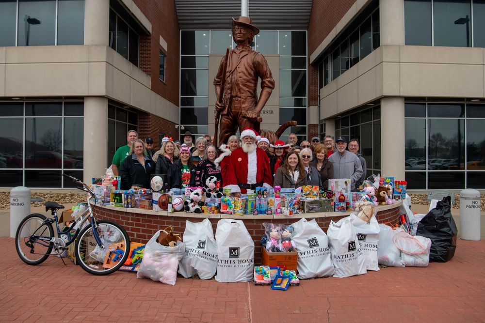 138 FW Welcomes Tulsa Mustang Club Gift Donations for Annual Christmas Children's Party