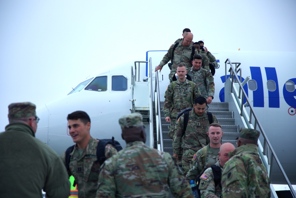 Soldiers from the Illinois Army National Guard's 2nd Battalion, 130th Infantry Regiment Return Home