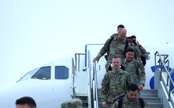 Soldiers from the Illinois Army National Guard's 2nd Battalion, 130th Infantry Regiment Return Home