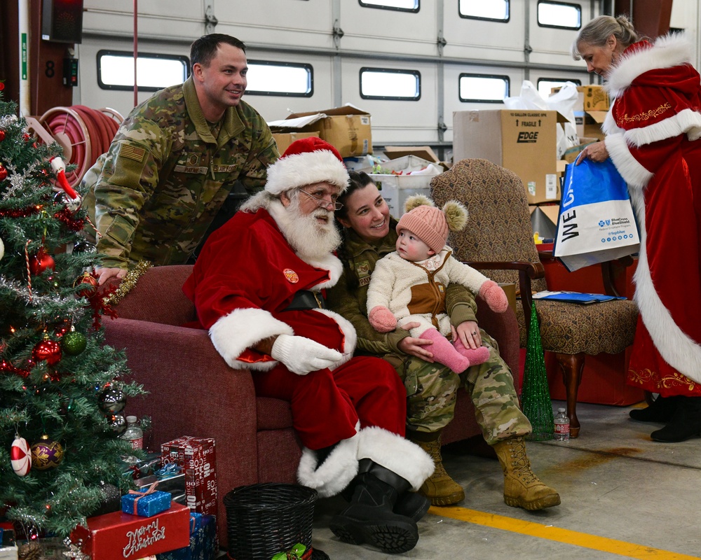138 FW Celebrates Annual Children's Christmas Party