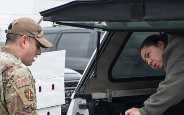 Ham givaway lifts spirits of 131st Airmen