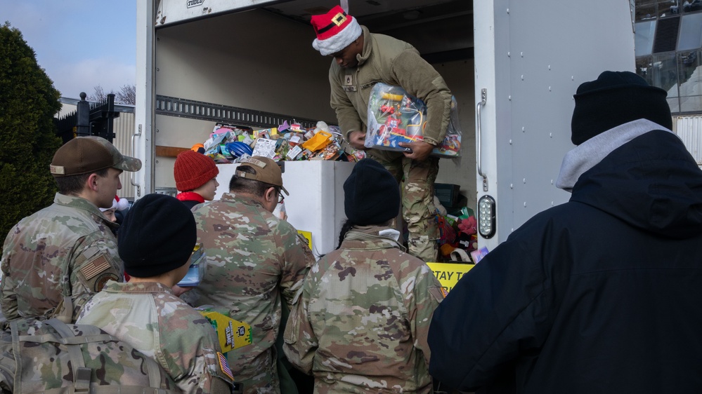 D.C. National Guard and National Guard Bureau Fourth Annual Holiday Toy Ruck
