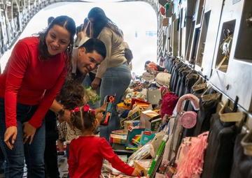 March ARB members meet and greet with Santa and The Grinch