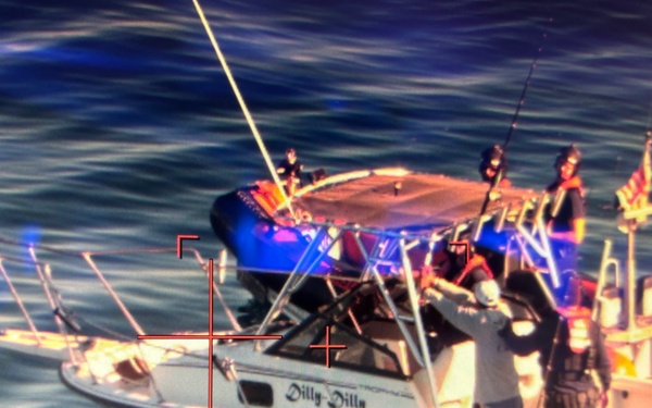 Coast Guard interdicts 11 aliens west of Point Loma, Calif.