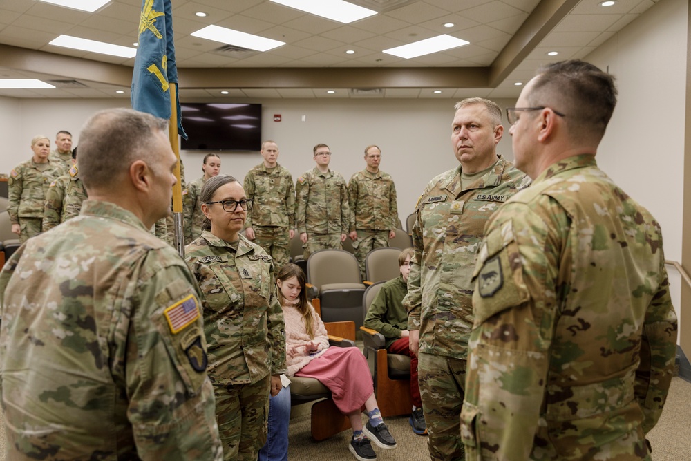 129th Mobile Public Affairs Detachment Welcomes New Commander in Change of Command Ceremony