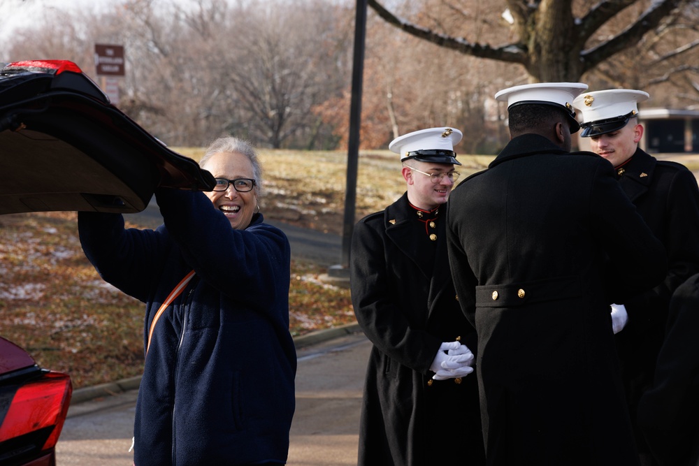 Quantico Marine Band supports Arlington Toys for Tots drive
