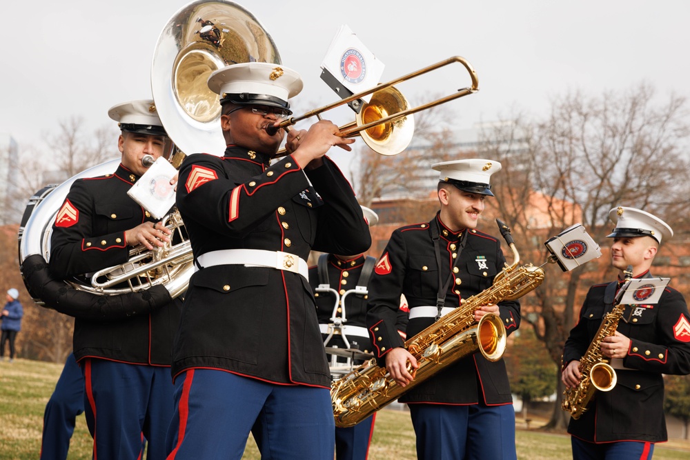Quantico Marine Band supports Arlington Toys for Tots drive