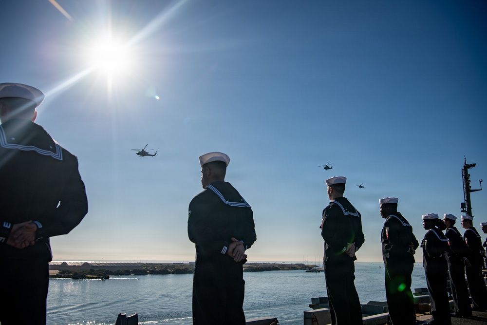 USS Nimitz San Diego Pull-In