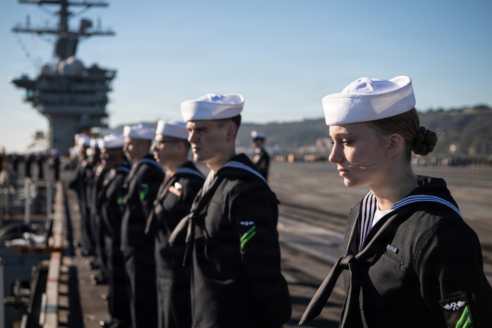 USS Nimitz San Diego Pull-In