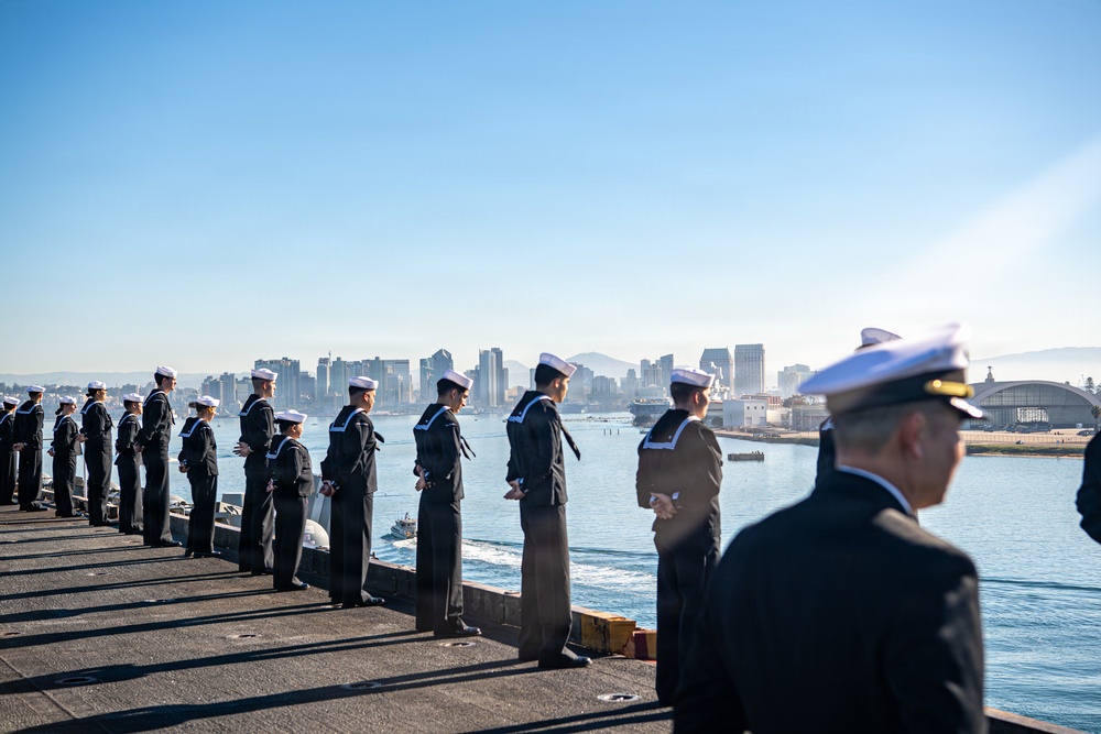 USS Nimitz San Diego Pull-In