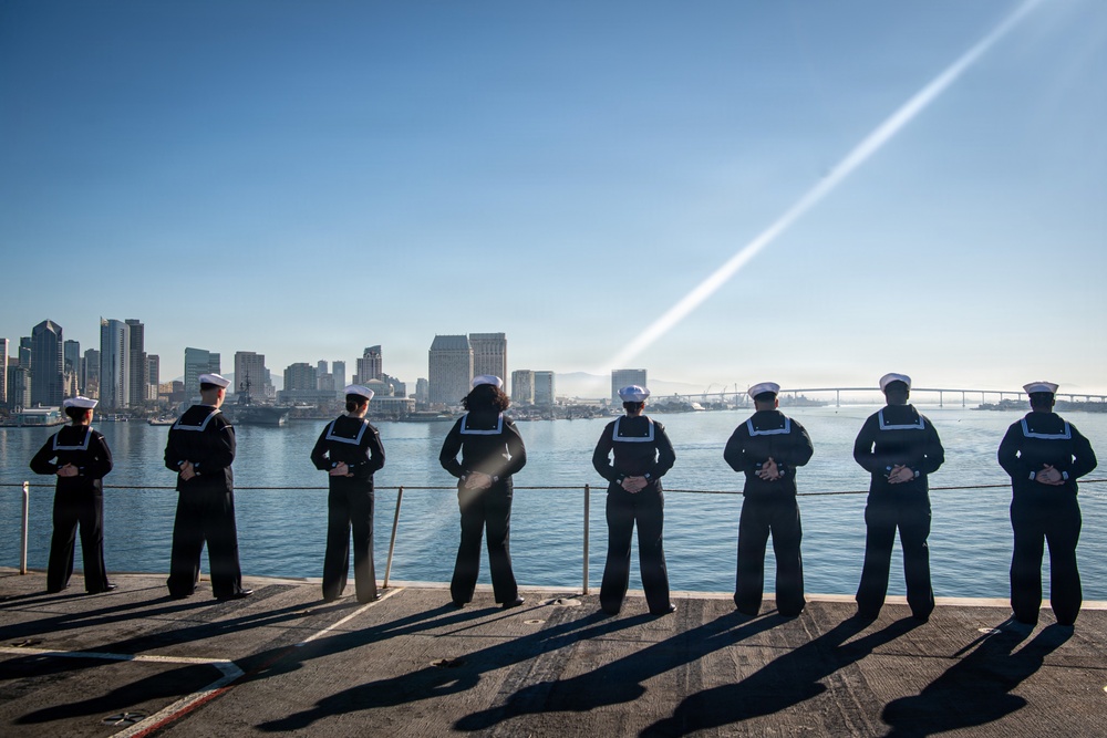 USS Nimitz San Diego Pull-In