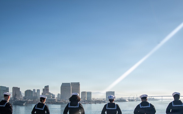 USS Nimitz San Diego Pull-In