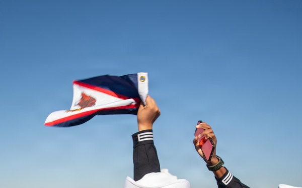 USS Nimitz San Diego Pull-In