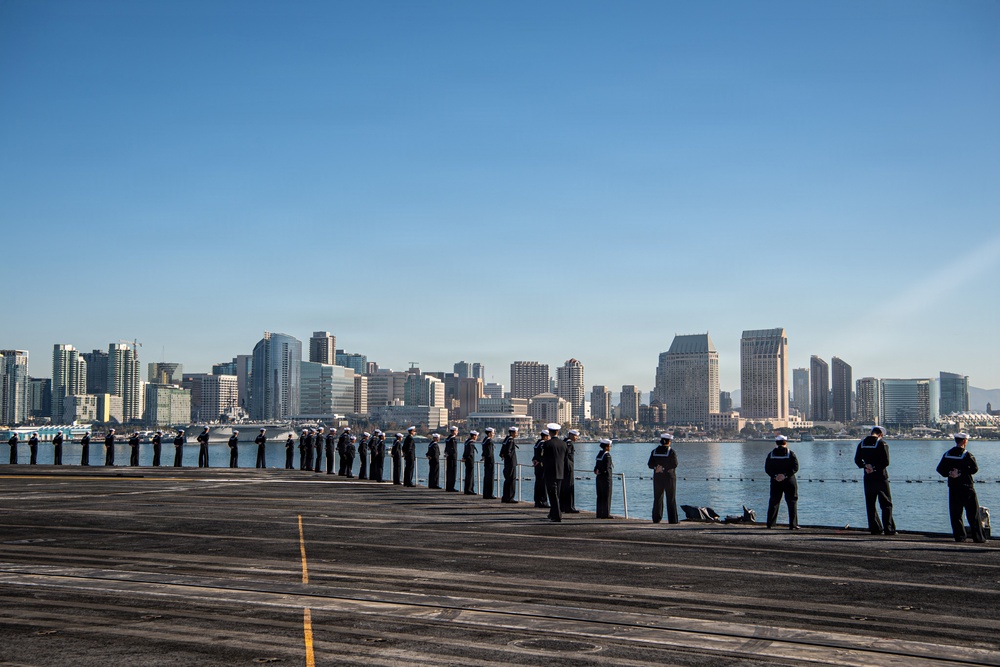 USS Nimitz San Diego Pull-In