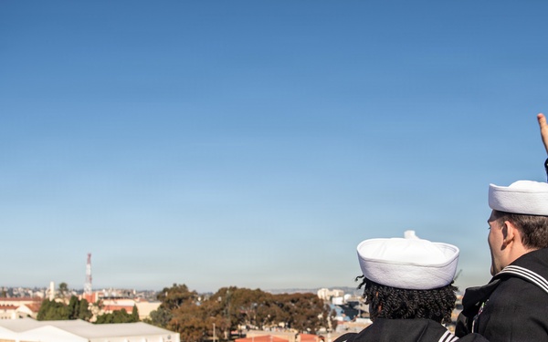 USS Nimitz San Diego Pull-In