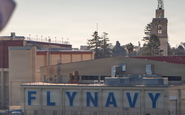 USS Nimitz San Diego Pull-In