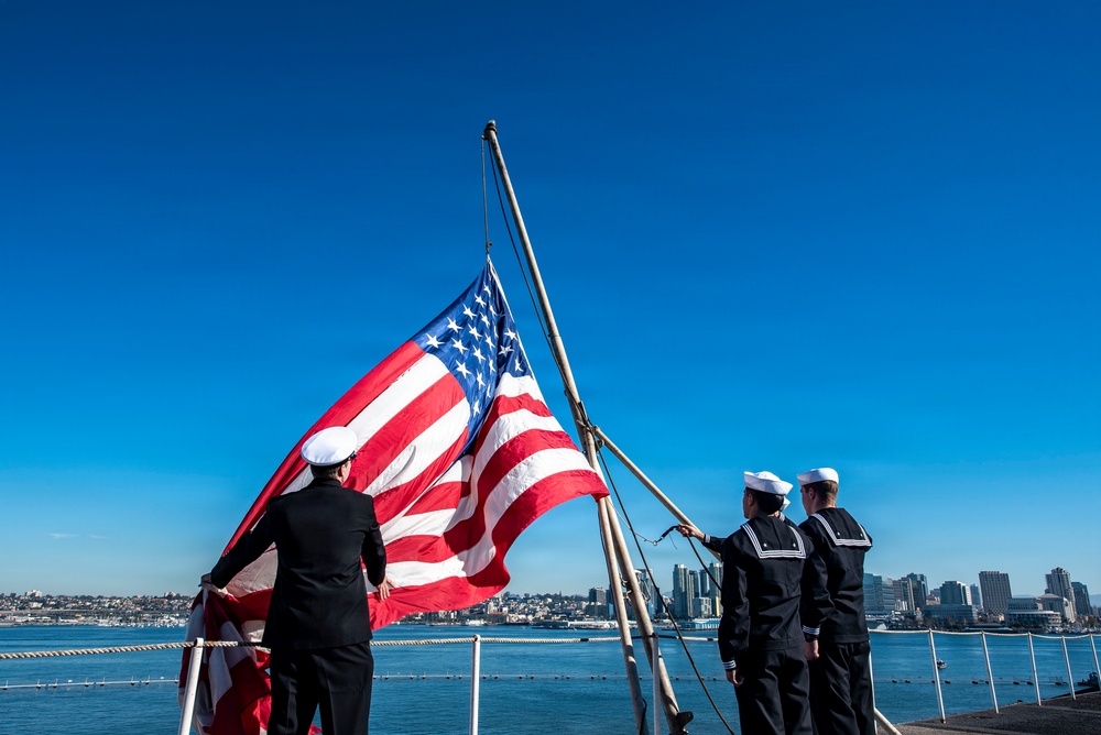 USS Nimitz San Diego Pull-In