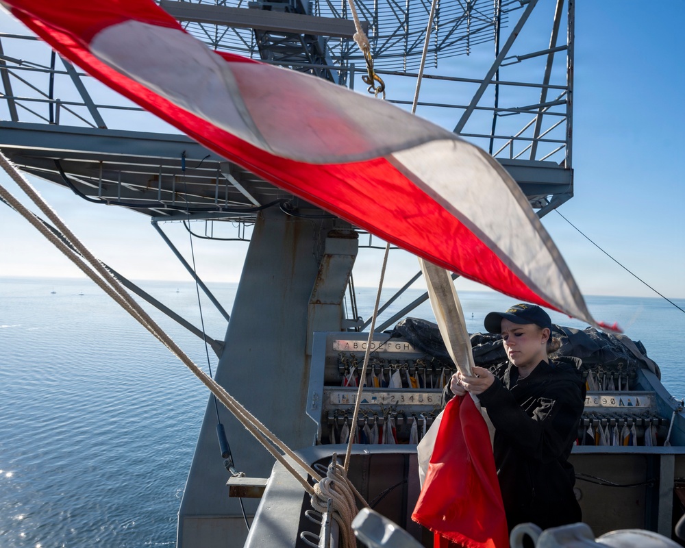 USS Nimitz San Diego Pull-In