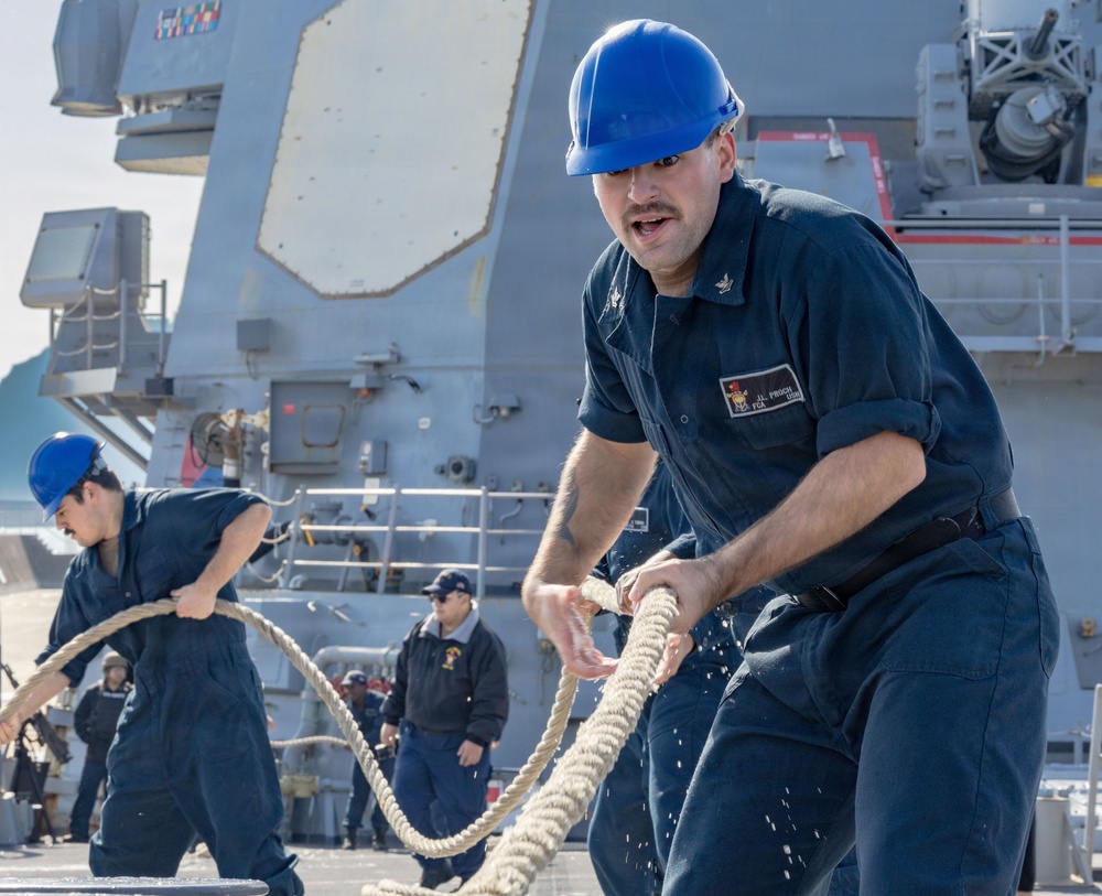 USS Milius (DDG 69) Departs Busan