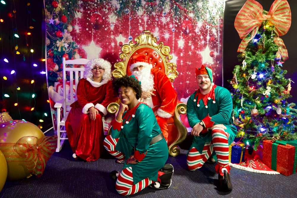 NBG Hosts Annual Tree Lighting