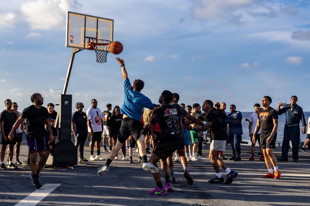 USS San Antonio Conduct a Steel Beach Picnic