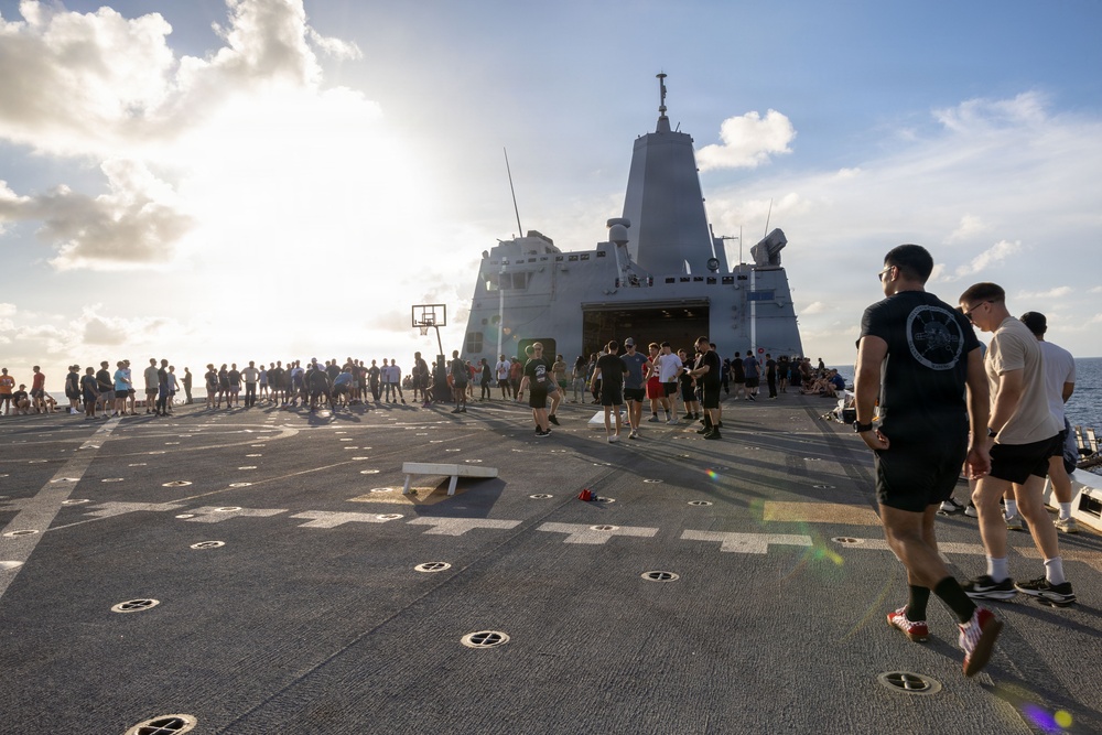 USS San Antonio Conduct a Steel Beach Picnic
