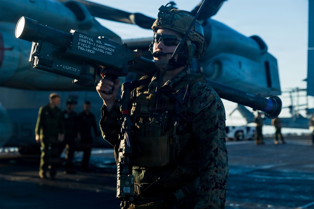 11th MEU Marines, Sailors Conduct Simulated Strait Transit