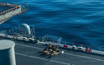 11th MEU Marines, Sailors Conduct Simulated Strait Transit