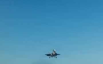 11th MEU Marines, Sailors Conduct F-35B Deck Landing Qualifications