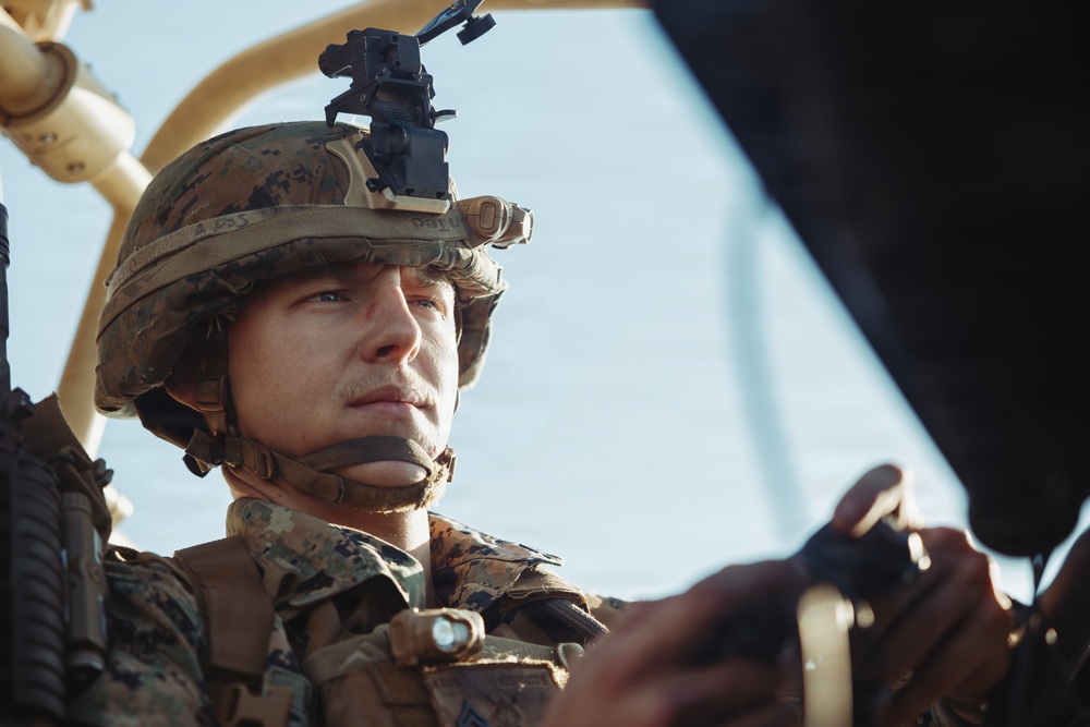 11th MEU Marines, Sailors Conduct Simulated Strait Transit