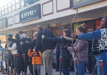 Head Start Program connects K-16 community with Korean culture