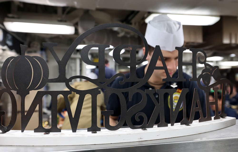 USS Roosevelt (DDG 80) Celebrates Thanksgiving Day in the Arabian Sea