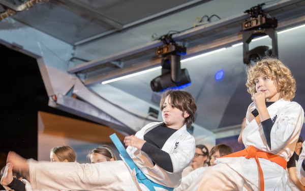 NAF Atsugi Celebrates The 2025 Tree Lighting Ceremony