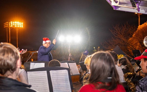 NAF Atsugi Celebrates The 2025 Tree Lighting Ceremony