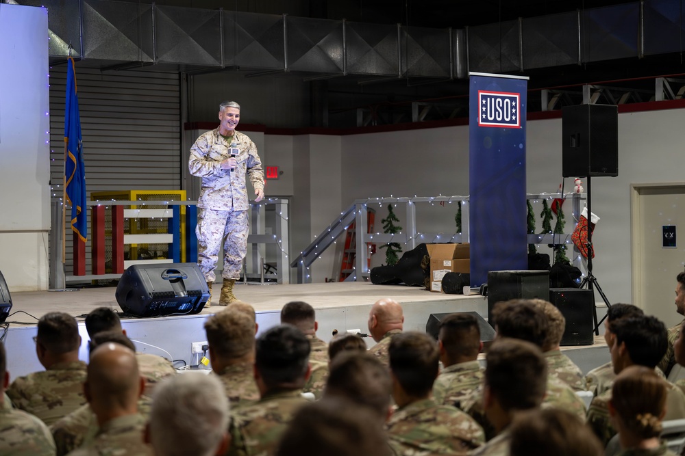 332 AEW hosts USO Tour