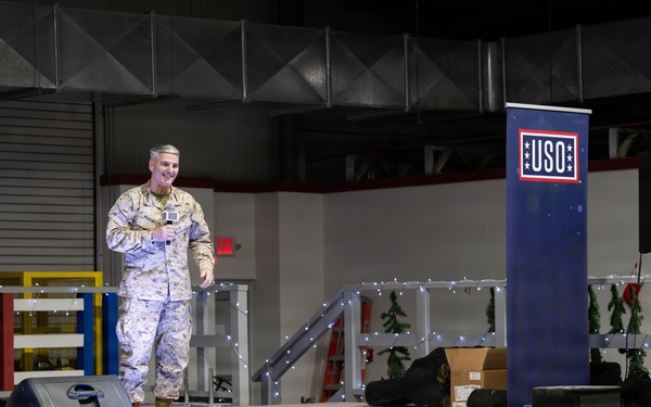 332 AEW hosts USO Tour