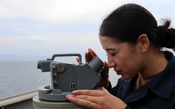 USS Roosevelt (DDG 80) Conducts Strait of Hormuz Transit