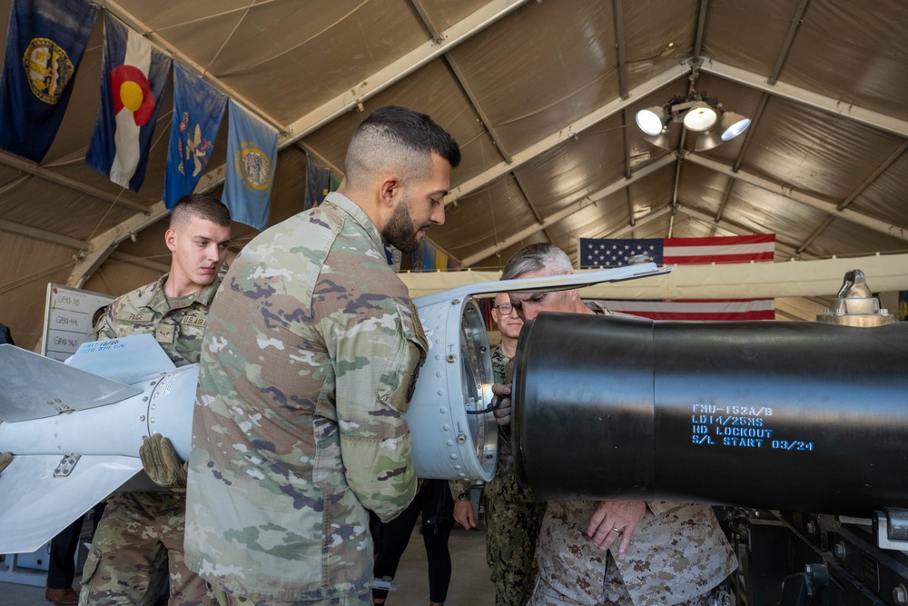 USO Holiday Tour brings morale to deployed members