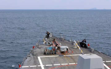 USS Roosevelt (DDG 80) Conducts Strait of Hormuz Transit