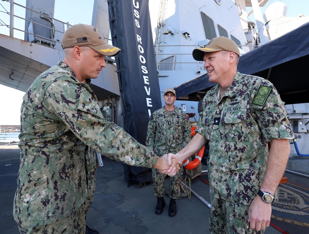 Director of Maritime Operations Visits USS Roosevelt (DDG 80) in Naples, Italy