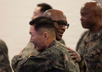 Armed Forces Command Teams of the United States and Republic of Korea meet for C5ISRT Summit.