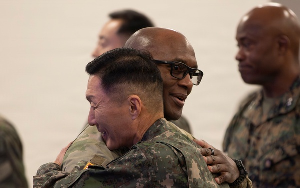 Armed Forces Command Teams of the United States and Republic of Korea meet for C5ISRT Summit.