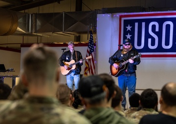 332nd Air Expeditionary Wing hosts USO Tour